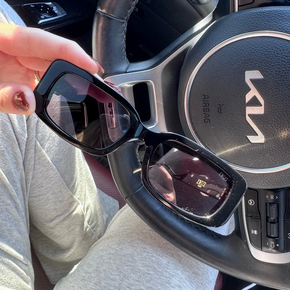 DEZI Drippy Black and Gold Sunglasses
